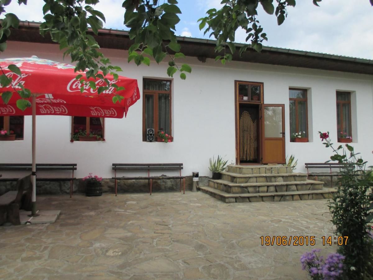Комплексы для отдыха с коттеджами/бунгало Lucky Bungalows Елена-34
